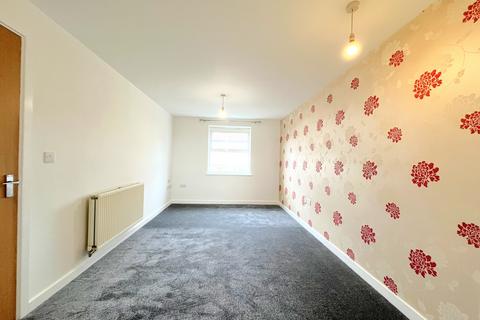2 bedroom flat to rent, Hockley Road, Rayleigh SS6