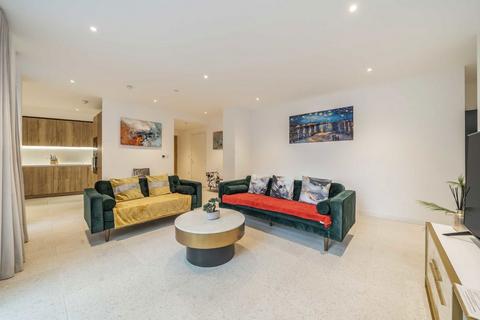 undefined, Cendal Crescent, LONDON E1