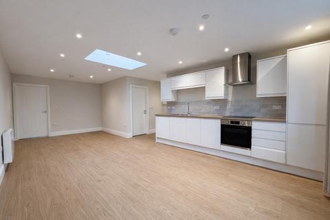 1 bedroom apartment to rent, The Green, Cullompton, EX15