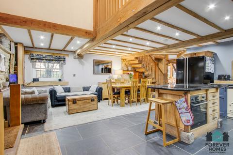 4 bedroom detached house for sale, Chapel Lane, Billingley, S72