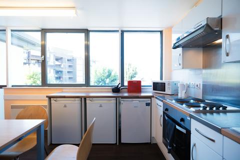 1 bedroom private hall to rent, Old Montague Street, London E1