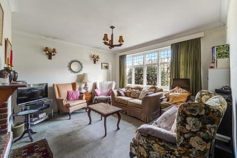 2 bedroom detached bungalow for sale, The Rise, Epsom
