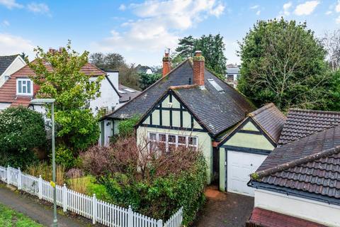 2 bedroom detached bungalow for sale, The Rise, Epsom