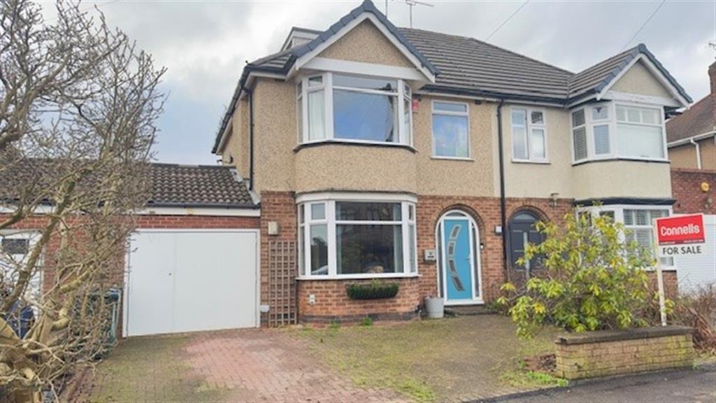 3 bedroom semi-detached house for sale