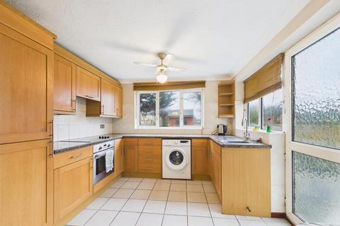 3 bedroom terraced house for sale, Coventon Road, Aylesbury HP19