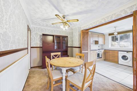 3 bedroom terraced house for sale, Coventon Road, Aylesbury HP19
