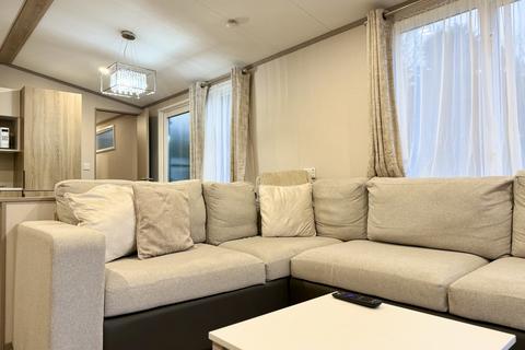 undefined, Leeds LS20