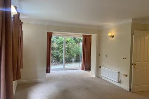 1 bedroom ground floor flat to rent, Flat 1 Chartcombe, 162 Canford Cliffs Road, Poole, Dorset, BH13 7EJ