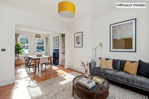 Lymington Avenue, London, N22