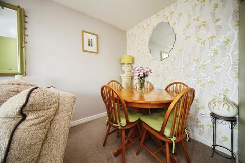 undefined, Watling Gardens, DUNSTABLE