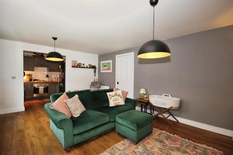 Turberville Place, Warwick