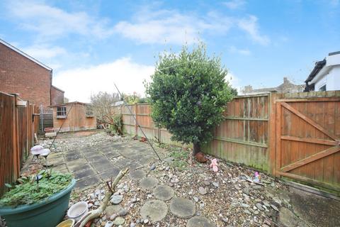 2 bedroom terraced house for sale, Cross Street North, Dunstable