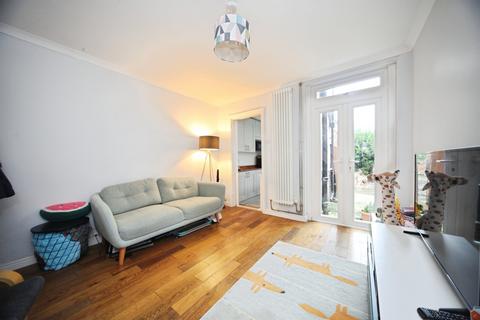 2 bedroom terraced house for sale, Cross Street North, Dunstable