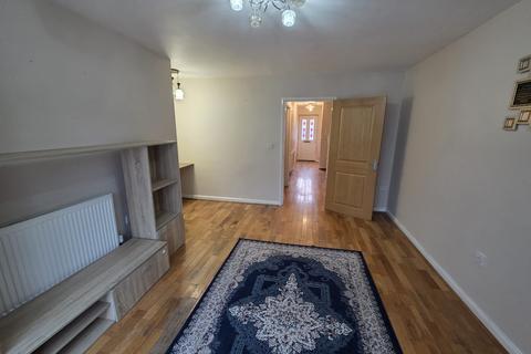 3 bedroom house to rent, Redthorn Grove, Birmingham B33