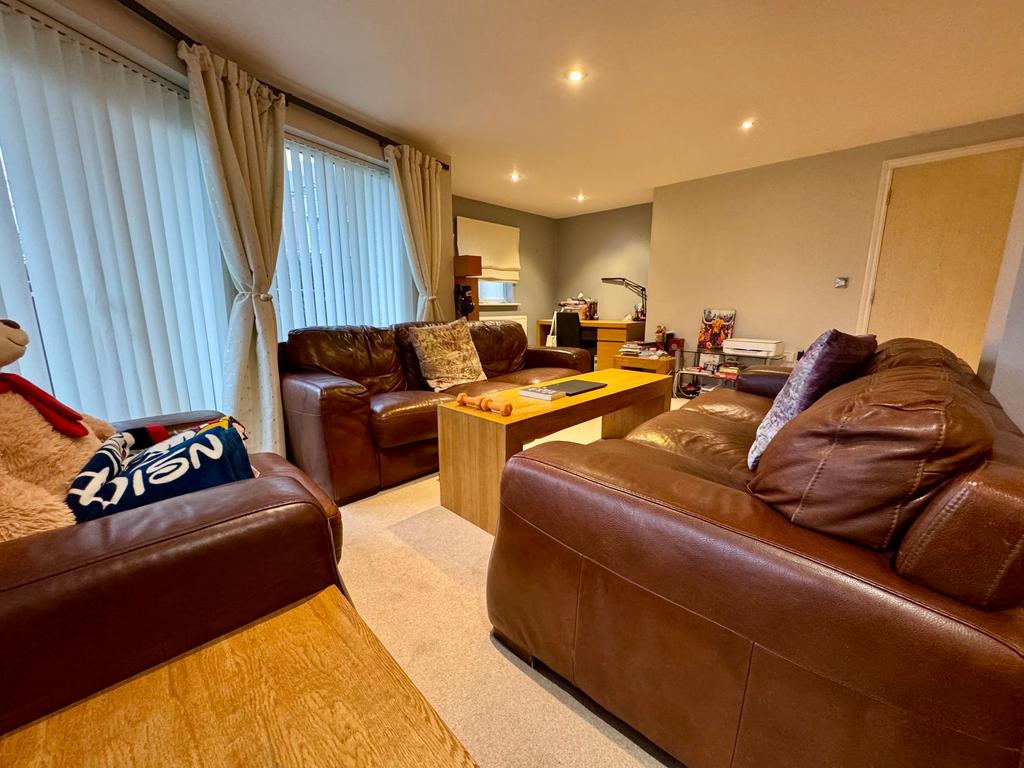 Lounge with study area
