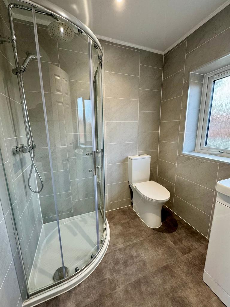 Ensuite shower room