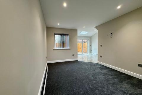 2 bedroom semi-detached house to rent, Brookside Avenue, Brunswick Village, NE13
