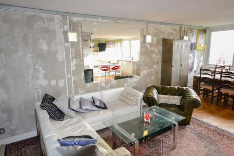 2 bedroom apartment to rent, Howard Street, Newcastle Upon Tyne, NE1