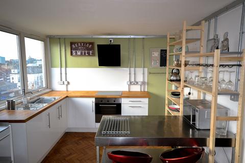 2 bedroom apartment to rent, Howard Street, Newcastle Upon Tyne, NE1