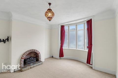 3 bedroom semi-detached house for sale, Harlaxton Road, Grantham