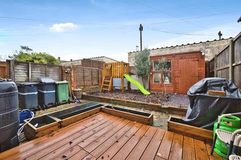 3 bedroom end of terrace house for sale, Abbey Road, Yeovil