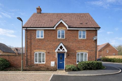 3 bedroom detached house for sale, Badgers Drive