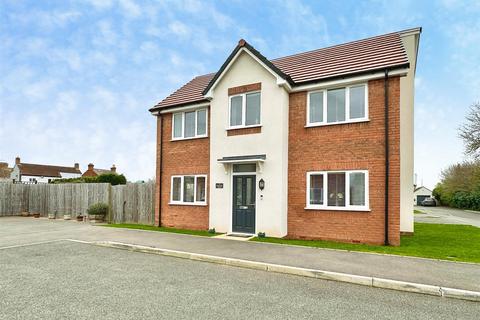 3 bedroom detached house for sale, Royal Oak Drive, Studley