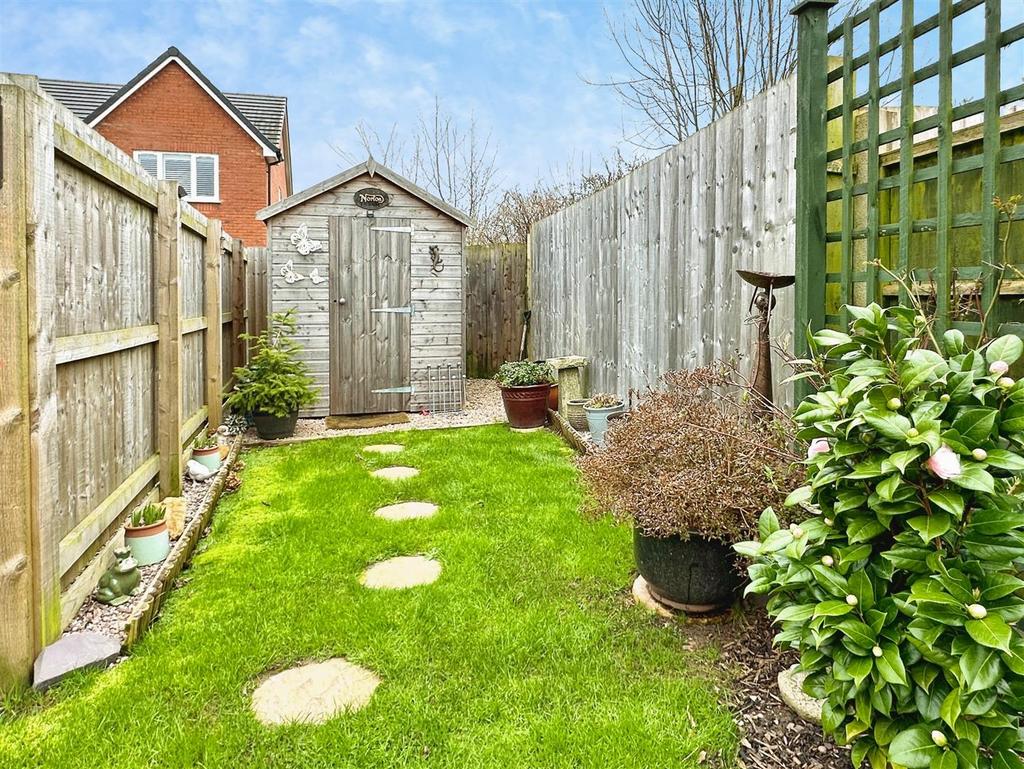 Rear garden/shed