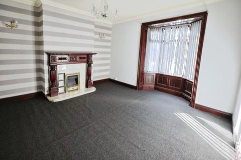 4 bedroom end of terrace house for sale, Grey Street, Crook