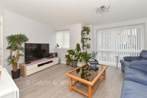 2 bedroom ground floor flat for sale, Commonwealth Drive, Crawley RH10