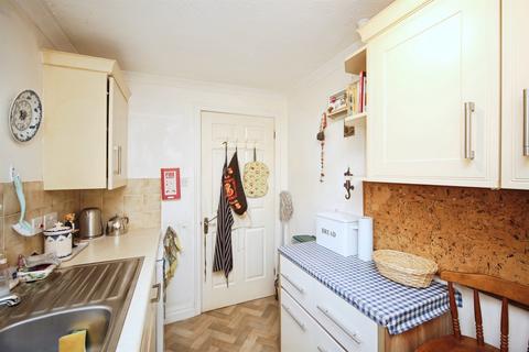 2 bedroom ground floor flat for sale, Saffron Meadow, Stratford-Upon-Avon