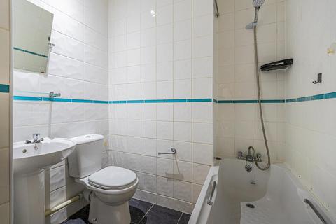 1 bedroom flat to rent, Connaught Road, Cardiff CF24