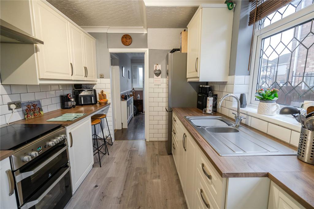 Kitchen (2)