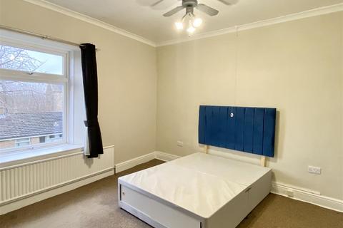 1 bedroom house to rent, Waterloo Road, Brighouse