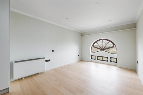 2 bedroom apartment to rent, 9 Devonhurst Place Heathfield Terrace Chiswick