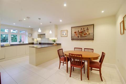 2 bedroom apartment for sale, Bradmore House, Brookmans Park AL9