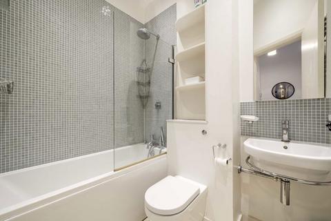 2 bedroom flat for sale, St. Charles Square, London W10