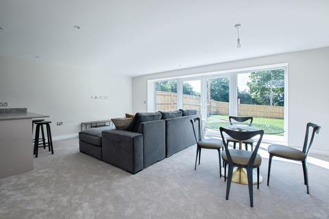 2 bedroom apartment for sale, Christchurch Road, Ferndown