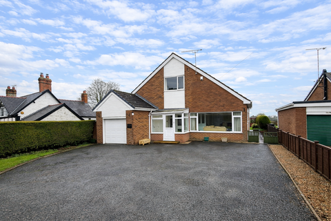 3 bedroom detached house for sale, Meadow View, Holyhead Road, West Felton