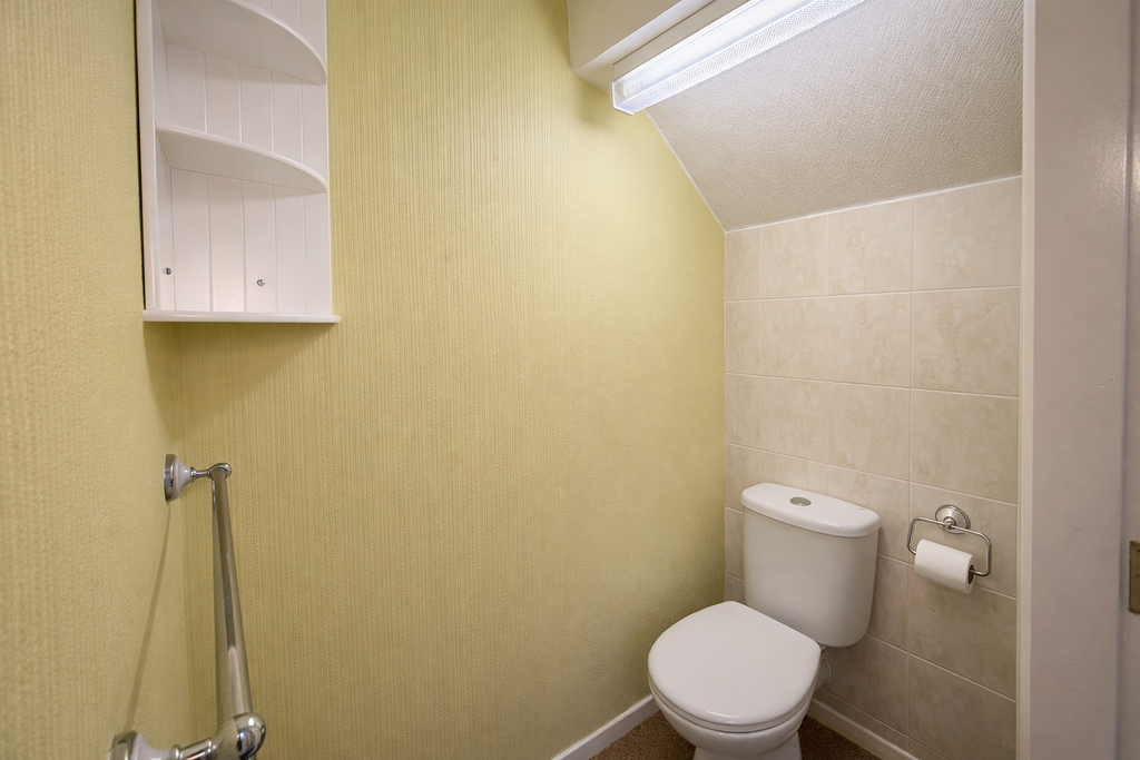 Meadow View small en suite