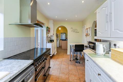 3 bedroom semi-detached house for sale, Belfast Avenue, SLOUGH