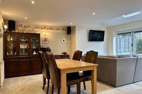 3 bedroom semi-detached house for sale, Oxenton Croft, Halesowen