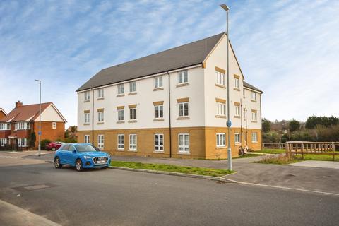 2 bedroom flat for sale, Cornfield Drive, Gravesend, DA11