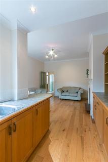 2 bedroom flat for sale, Helmsley Road, Sandyford, Newcastle upon Tyne