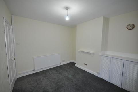 3 bedroom house to rent, 24 Millbrook Street Cheltenham