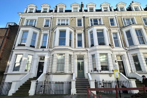 3 bedroom flat for sale, Flat 5, 30 Campden Grove, Kensington, London, W8 4JQ