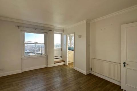 3 bedroom flat for sale, Flat 5, 30 Campden Grove, Kensington, London, W8 4JQ
