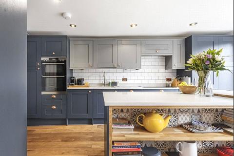 5 bedroom terraced house for sale, Cavendish Road, London, SW12