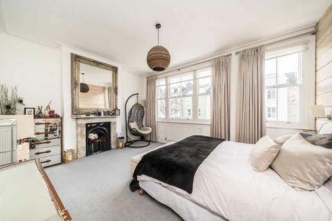 5 bedroom flat to rent, Atherton Street, London SW11