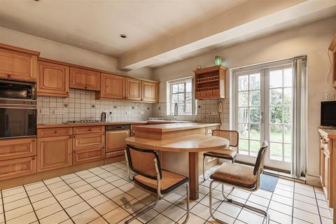 4 bedroom semi-detached house for sale, Ferry Road, Barnes, London, SW13